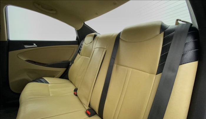 2015 Hyundai Verna FLUIDIC 1.6 VTVT S, Petrol, Manual, 32,248 km, Right Side Rear Door Cabin