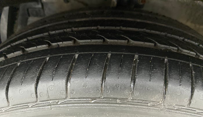 2020 Maruti Ciaz ALPHA 1.5 MT VTVT SHVS, Petrol, Manual, 18,699 km, Left Front Tyre Tread