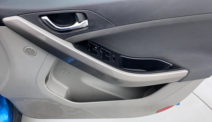 2018 Tata NEXON XZA+ 1.5 Dual Tone, Diesel, Automatic, 39,721 km, Driver Side Door Panels Control