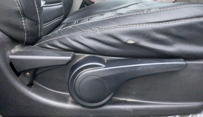 2018 Tata NEXON XZA+ 1.5 Dual Tone, Diesel, Automatic, 39,721 km, Driver Side Adjustment Panel