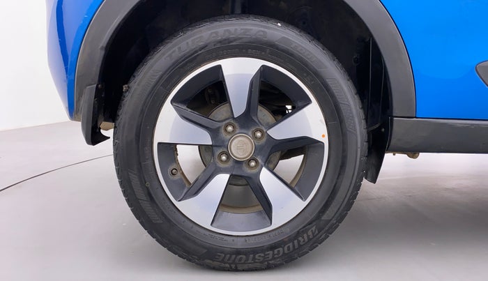 2018 Tata NEXON XZA+ 1.5 Dual Tone, Diesel, Automatic, 39,721 km, Right Rear Wheel
