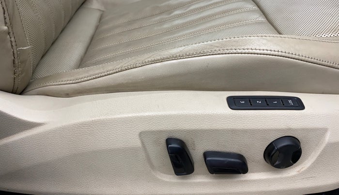 2016 Skoda Superb 1.8 TSI LK AT, Petrol, Automatic, 99,693 km, Driver Side Adjustment Panel