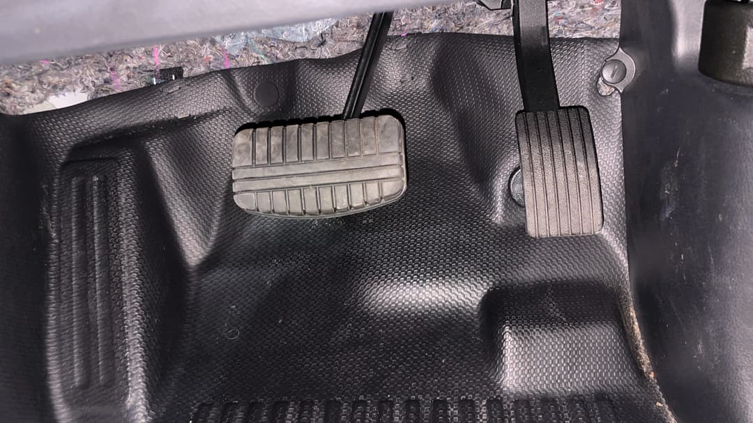 2023 Mitsubishi Triton Glx (4x2), Automatic, 4780 km, Pedals and Footmat