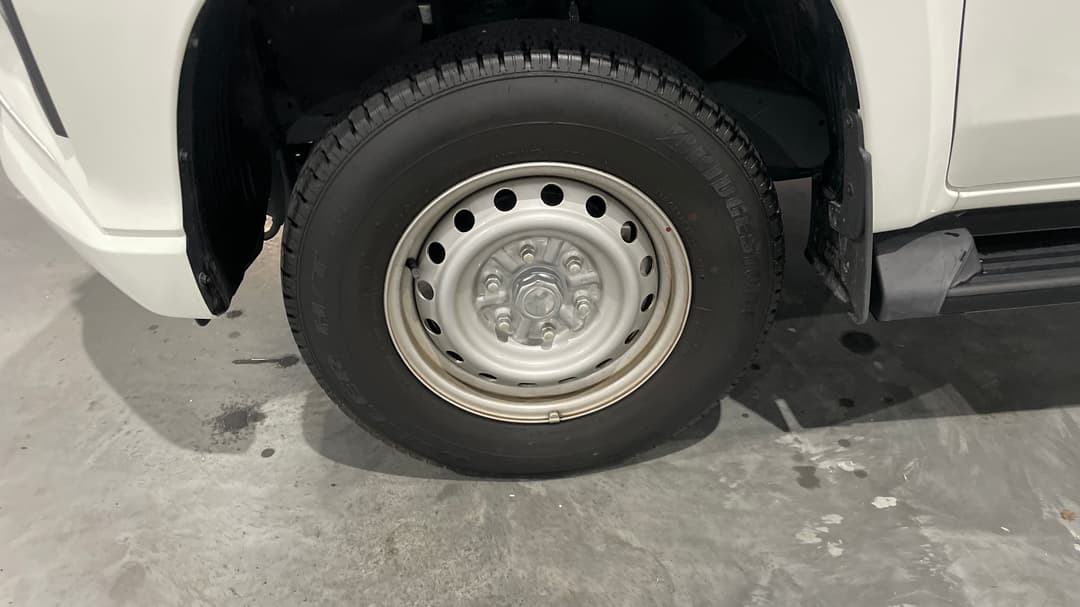 2023 Mitsubishi Triton Glx (4x2), Automatic, 4780 km, Left Front Wheel