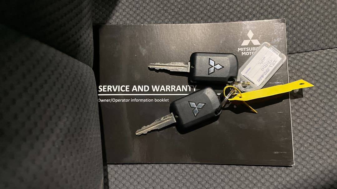 2023 Mitsubishi Triton Glx (4x2), Automatic, 4780 km, Key Close-up