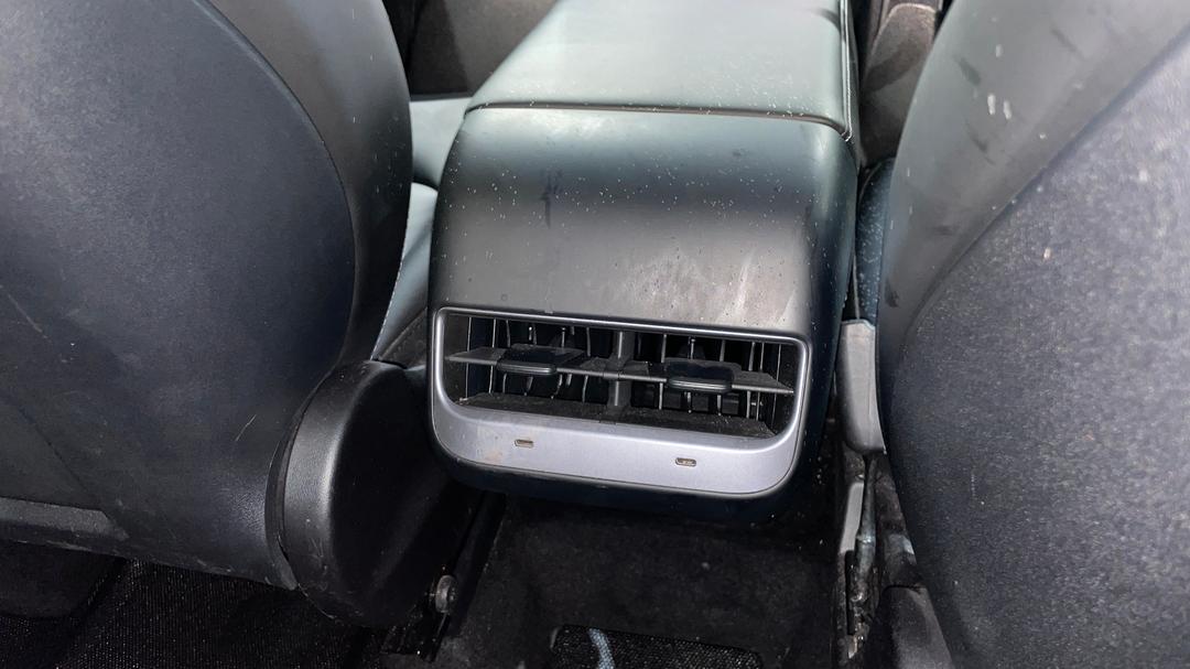2023 Tesla Model Y Rear-wheel Drive, Automatic, 61253 km, Rear A/C Vent