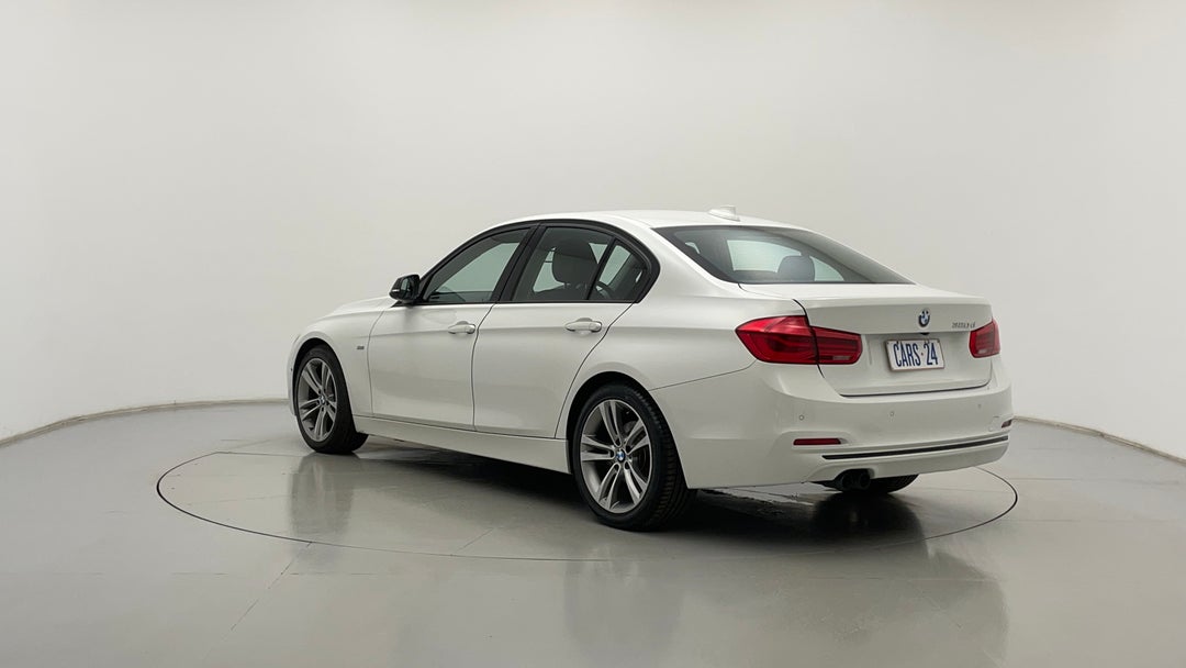 Left Back Diagonal (45- Degree) View