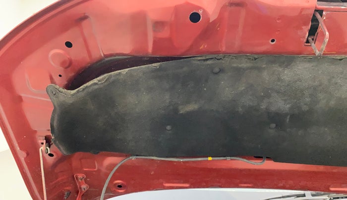 2018 Renault Kwid RXL 1.0, Petrol, Manual, 1,24,612 km, Bonnet (hood) - Insulation cover has minor damage