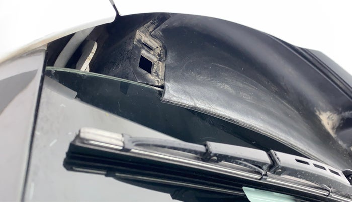 2020 Hyundai VENUE S MT 1.2 KAPPA, CNG, Manual, 70,448 km, Bonnet (hood) - Cowl vent panel has minor damage