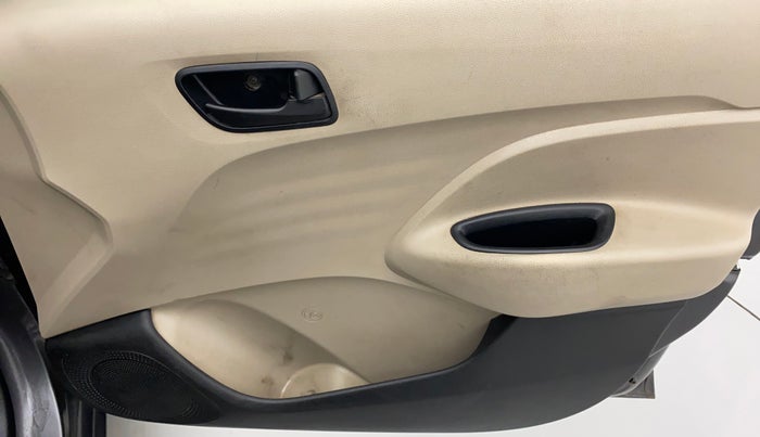 2020 Hyundai NEW SANTRO SPORTZ CNG, CNG, Manual, 93,021 km, Driver Side Door Panels Control
