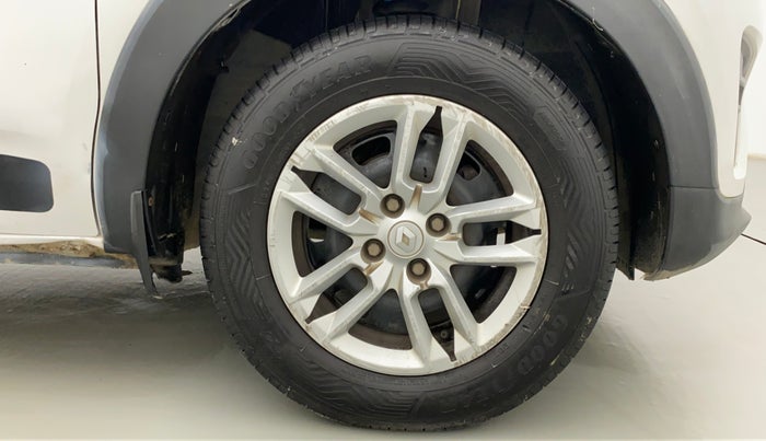 2019 Renault TRIBER RXL MT, Petrol, Manual, 57,406 km, Right Front Wheel