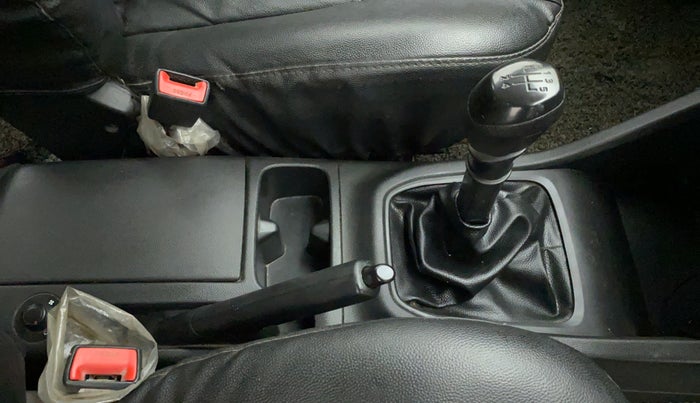 2019 Renault TRIBER RXL MT, Petrol, Manual, 57,406 km, Gear Lever