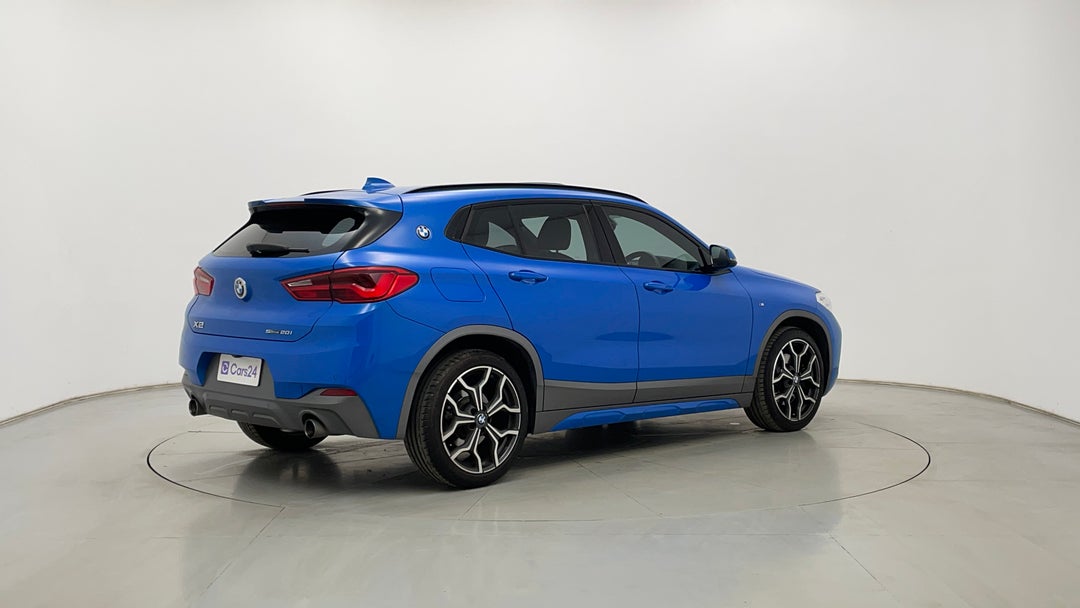 Right Back Diagonal (45- Degree) View