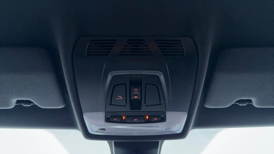 On-Roof Controls/Sunglass holder