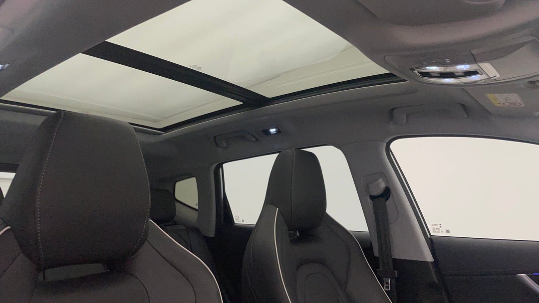 Interior Sunroof/Moonroof