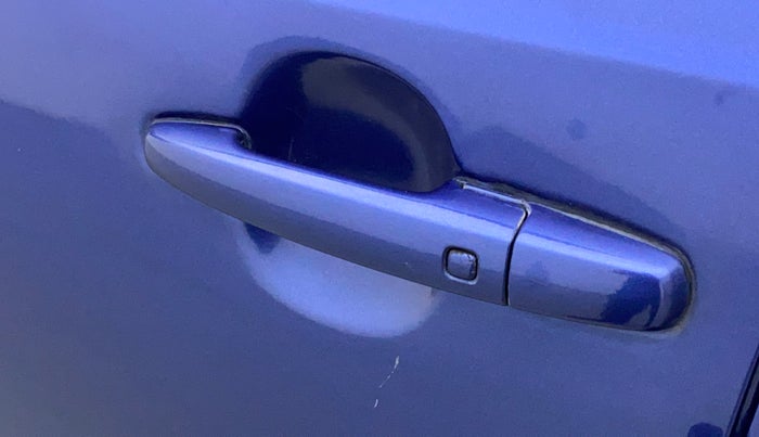 2017 Maruti IGNIS ZETA 1.2, Petrol, Manual, 5,231 km, Front passenger door - Door handle sensor not working