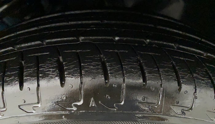 2017 Maruti IGNIS ZETA 1.2, Petrol, Manual, 5,231 km, Left Front Tyre Tread