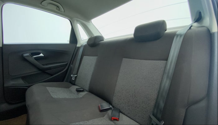 2018 Volkswagen Ameo COMFORTLINE 1.0, Petrol, Manual, 16,831 km, Right Side Rear Door Cabin