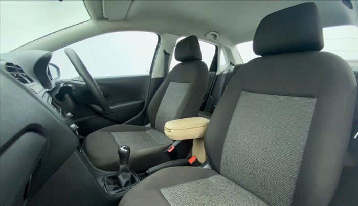 2018 Volkswagen Ameo COMFORTLINE 1.0, Petrol, Manual, 16,831 km, Right Side Front Door Cabin