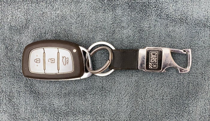 2014 Hyundai Grand i10 ASTA AT 1.2 KAPPA VTVT, Petrol, Automatic, 79,973 km, Key Close Up