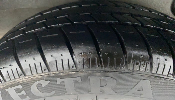2012 Tata Manza AURA ABS QUADRAJET BS IV, Diesel, Manual, 69,096 km, Right Rear Tyre Tread