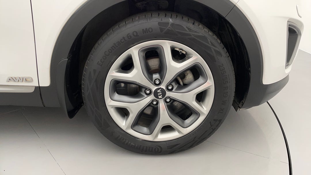 2016 Kia Sorento Platinum (4x4), Automatic, 115741 km, Right Front Wheel
