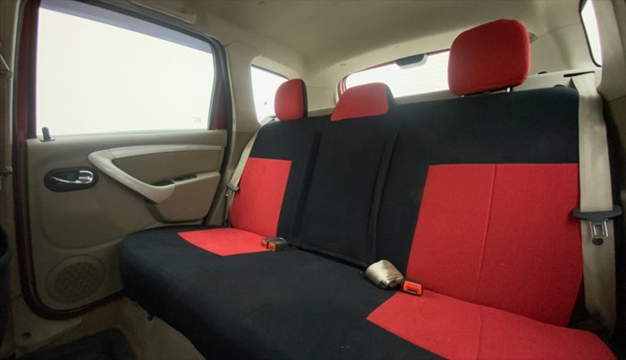 2015 Nissan Terrano XL P, Petrol, Manual, 66,809 km, Right Side Rear Door Cabin