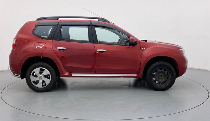 2015 Nissan Terrano XL P, Petrol, Manual, 66,809 km, Right Side View