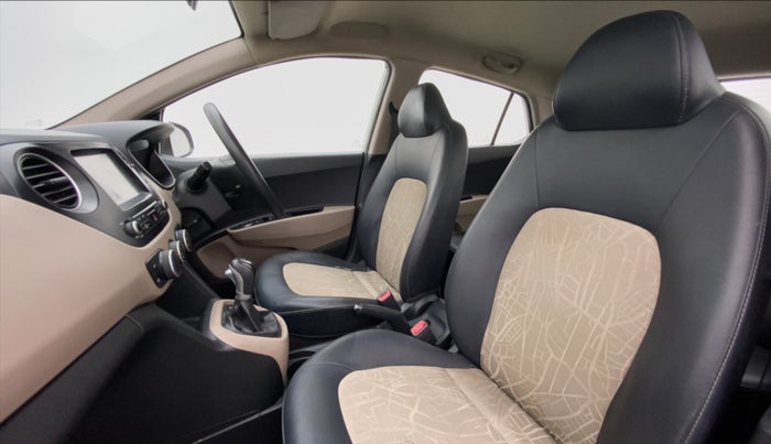 2017 Hyundai Grand i10 SPORTZ (O) 1.2 AT VTVT, Petrol, Automatic, 78,100 km, Right Side Front Door Cabin