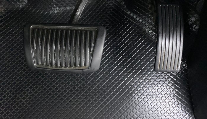2017 Hyundai Grand i10 SPORTZ (O) 1.2 AT VTVT, Petrol, Automatic, 78,100 km, Pedals