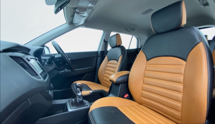 2018 Hyundai Creta 1.6 SX PLUS PETROL, Petrol, Manual, 31,594 km, Right Side Front Door Cabin