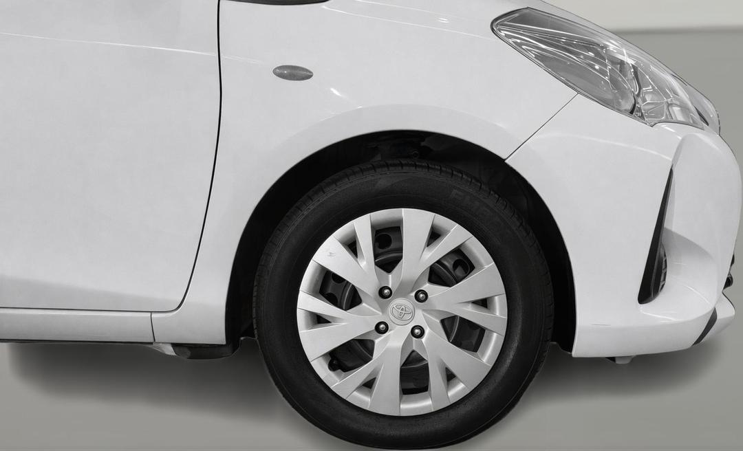 2018 Toyota Yaris Ascent, Automatic, 51945 km, Right Front Wheel