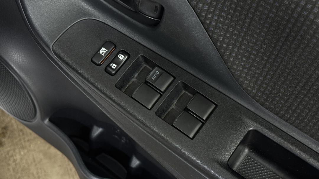 2018 Toyota Yaris Ascent, Automatic, 51945 km, Drivers Side Door Panel Controls