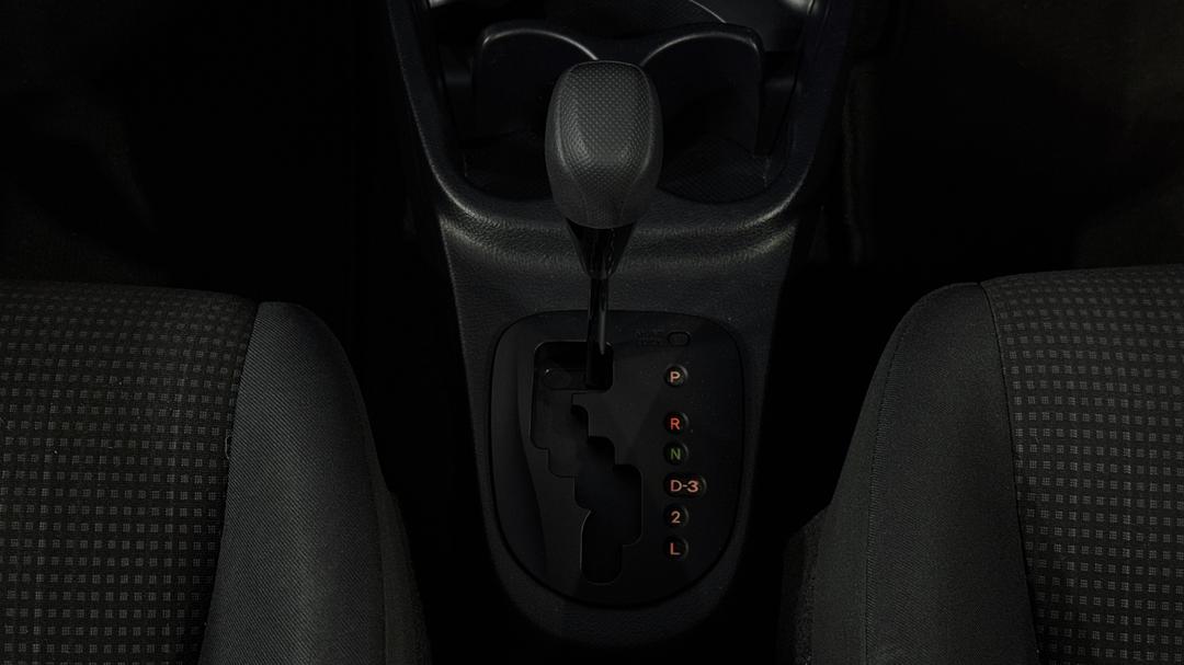 2018 Toyota Yaris Ascent, Automatic, 51945 km, Gear Lever 