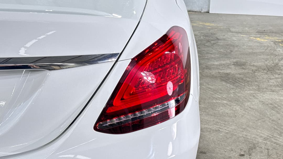 2019 Mercedes-benz C300 C300, Automatic, 58323 km, Badge (Boot Right Side)