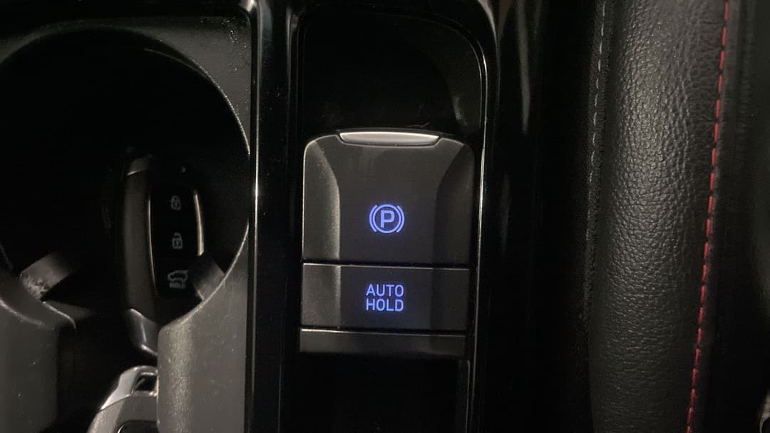 2024 Hyundai i30 N Line, Automatic, 26134 km, Handbrake
