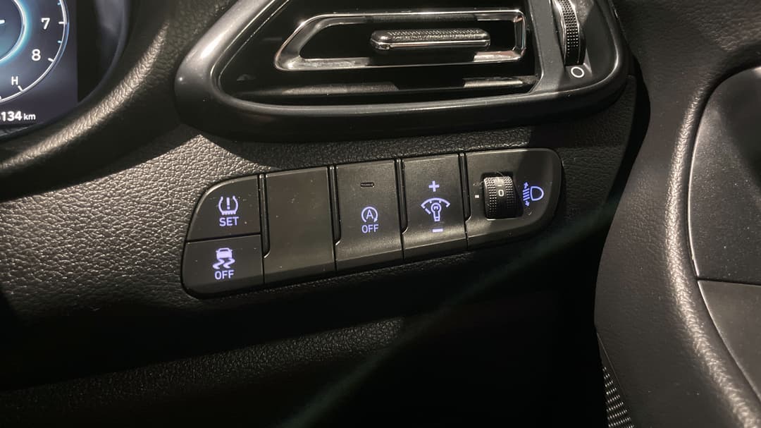 2024 Hyundai i30 N Line, Automatic, 26134 km, Utility Switches/Buttons