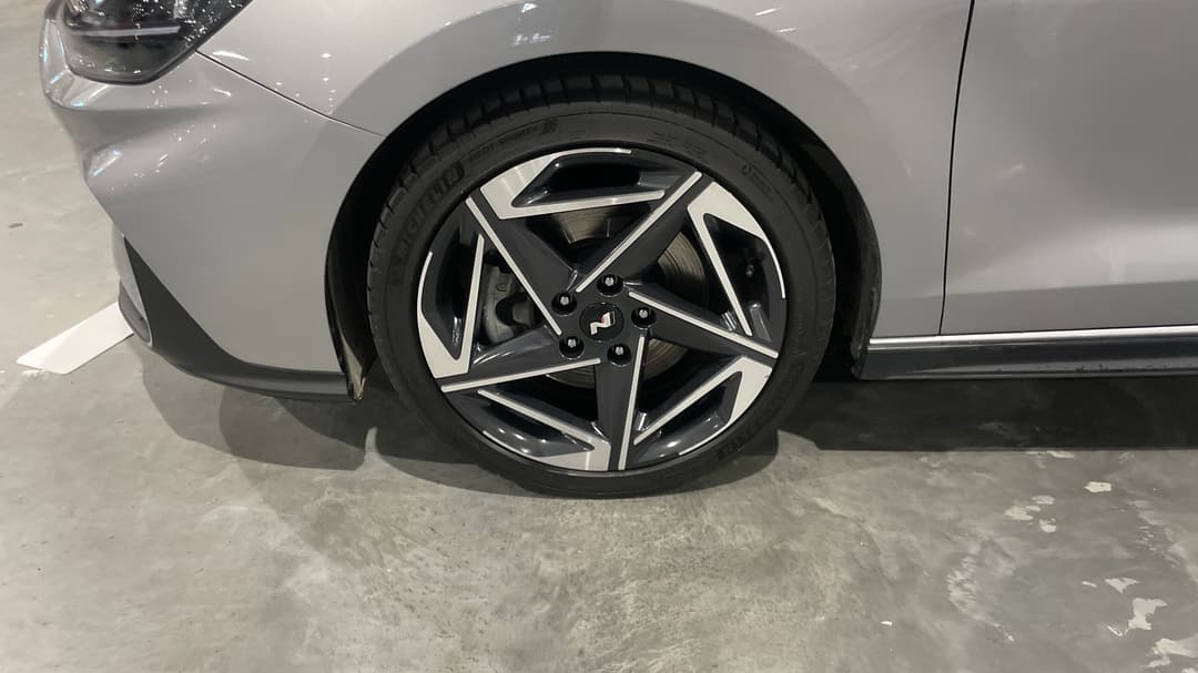 2024 Hyundai i30 N Line, Automatic, 26134 km, Left Front Wheel
