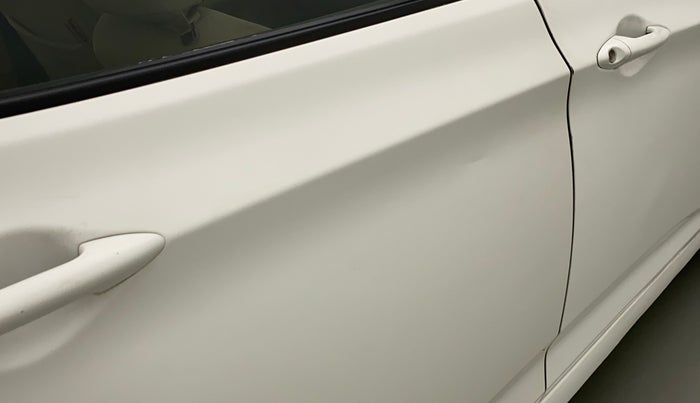 2014 Hyundai Verna FLUIDIC 1.6 VTVT SX AT, Petrol, Automatic, 43,677 km, Right rear door - Slightly dented