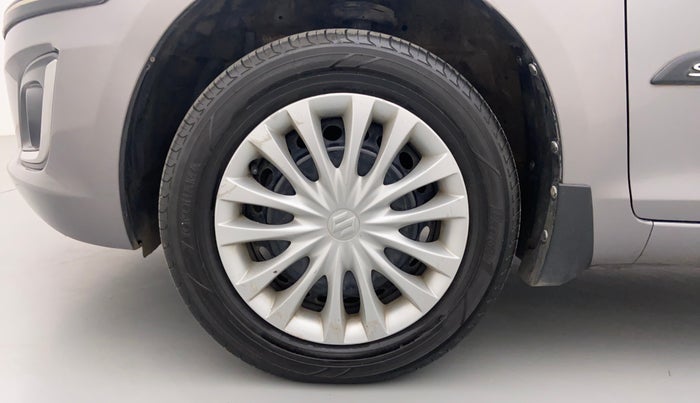 2015 Maruti Swift VXI D, Petrol, Manual, 53,522 km, Left Front Wheel