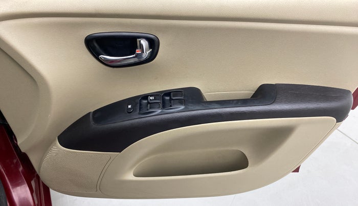 2014 Hyundai i10 SPORTZ 1.1 IRDE2, Petrol, Manual, 94,231 km, Driver Side Door Panels Control