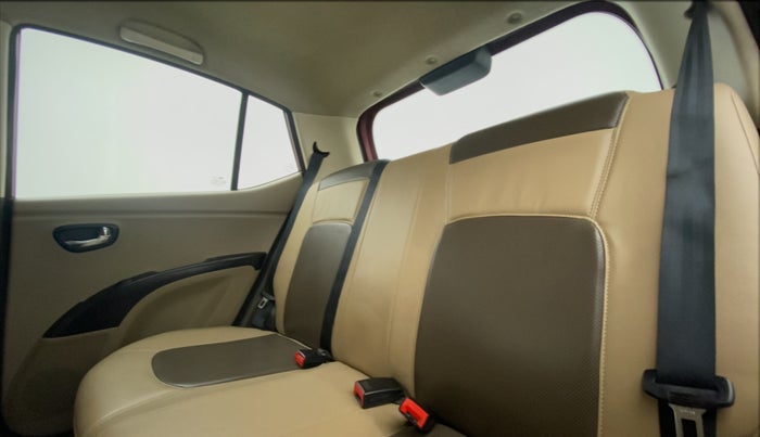 2014 Hyundai i10 SPORTZ 1.1 IRDE2, Petrol, Manual, 94,231 km, Right Side Rear Door Cabin