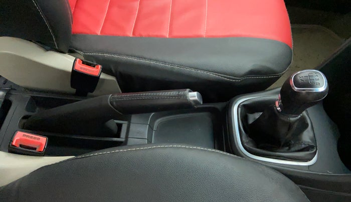 2012 Volkswagen Polo HIGHLINE1.2L PETROL, Petrol, Manual, 1,26,553 km, Gear Lever