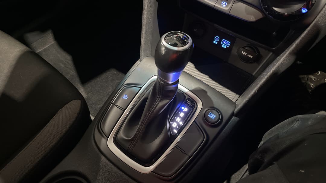 2020 Hyundai Kona Active (FWD), Automatic, 86883 km, Gear Lever 