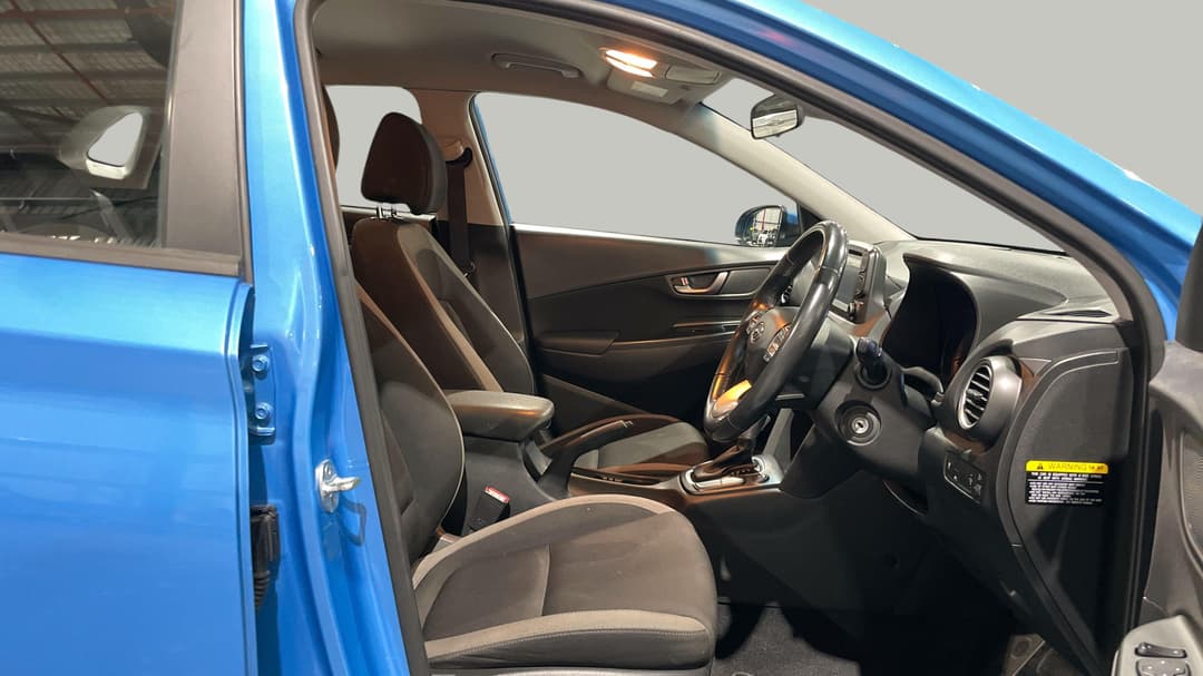 2020 Hyundai Kona Active (FWD), Automatic, 86883 km, Right Side Front Door Cabin View