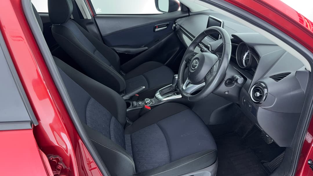 2016 Mazda Mazda2 Maxx, Automatic, 20707 km, Right Side Front Door Cabin View