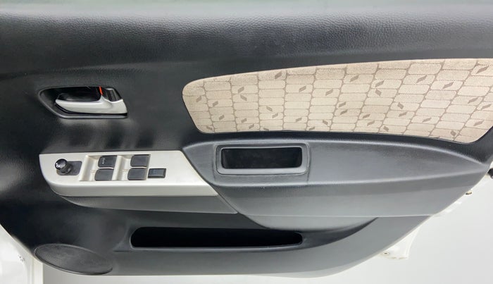 2015 Maruti Wagon R 1.0 VXI, Petrol, Manual, 78,203 km, Driver Side Door Panels Control