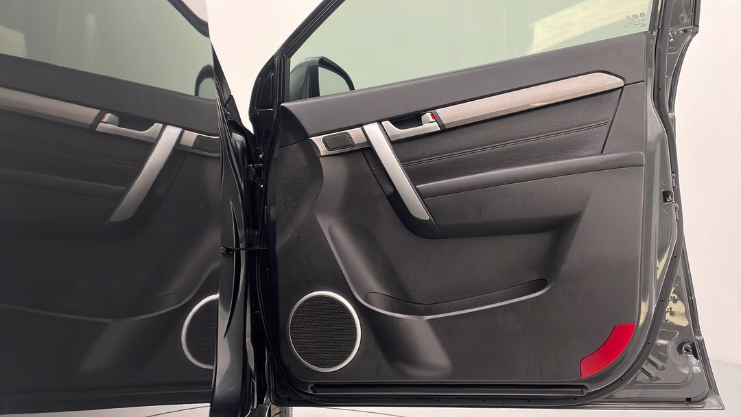 2017 Holden Captiva Active 7 Seater, Automatic, 46054 km, Speaker View