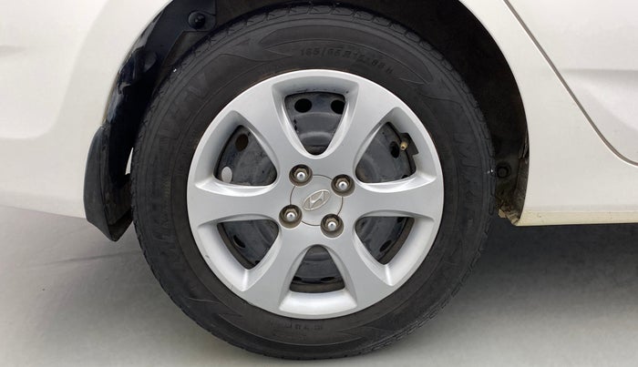 2014 Hyundai Verna FLUIDIC 1.4 VTVT, Petrol, Manual, 50,363 km, Right Rear Wheel