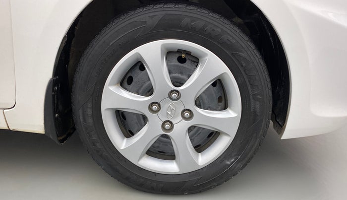 2014 Hyundai Verna FLUIDIC 1.4 VTVT, Petrol, Manual, 50,363 km, Right Front Wheel